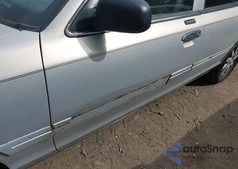 2007 Ford Crown Victoria Lx из США, поврежденный, VIN 2FAFP74W77X102734